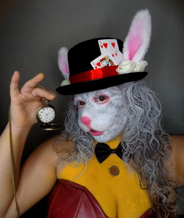 Los Juegos del Make Up: maquillaje FX del Conejo Blanco de Alicia